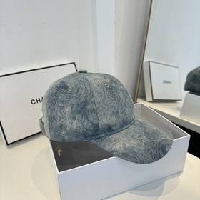 Новая бейсболка от Chanel CHANEL： клас