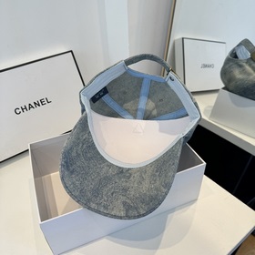 Новая бейсболка от Chanel CHANEL： клас