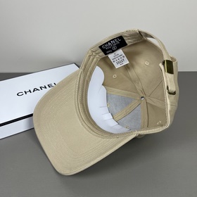 CHANEL： на официальном сайте представл
