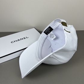 CHANEL： на официальном сайте представл