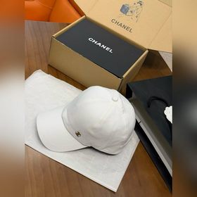 Новая бейсболка Chanel 26 c буквально 