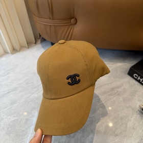 Новая коллекция Chanel： классические м