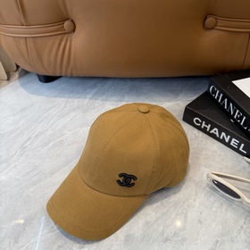 Новая коллекция Chanel： классические м