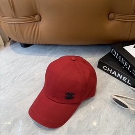 Новая коллекция Chanel： классические м