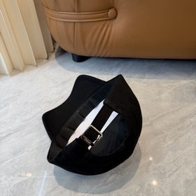 Новая коллекция Chanel： классические м
