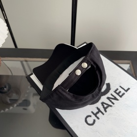 Новая коллекция Chanel： классические м
