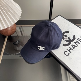 Новая коллекция Chanel： классические м