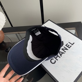 Новая коллекция Chanel： классические м