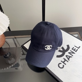 Новая коллекция Chanel： классические м