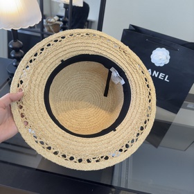 Новая соломенная шляпа Chanel с бантик