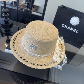 Новая соломенная шляпа Chanel с бантик