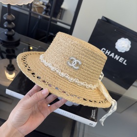 Новая соломенная шляпа Chanel с бантик