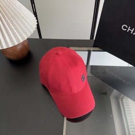Новая коллекция Chanel： классические м