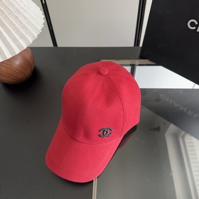 Новая коллекция Chanel： классические м