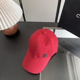 Новая коллекция Chanel： классические м