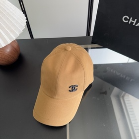 Новая коллекция Chanel： классические м
