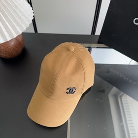 Новая коллекция Chanel： классические м