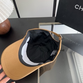 Новая коллекция Chanel： классические м