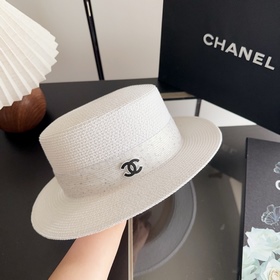 Новая плоская соломенная шляпа CHANEL