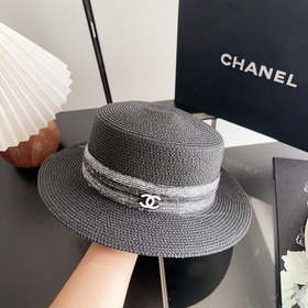 Новая плоская соломенная шляпа CHANEL