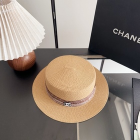 Новая плоская соломенная шляпа CHANEL