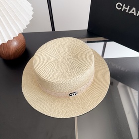 Новая плоская соломенная шляпа CHANEL