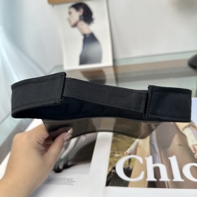 CHANEL： женская летняя модная шляпа с