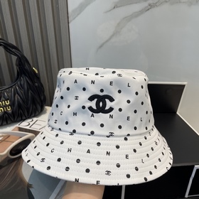 [CHANEL] Новая модель высокой кепки-ры