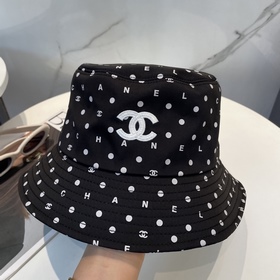[CHANEL] Новая модель высокой кепки-ры