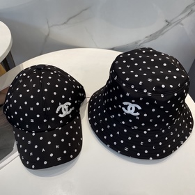 [CHANEL] Новая модель высокой кепки-ры