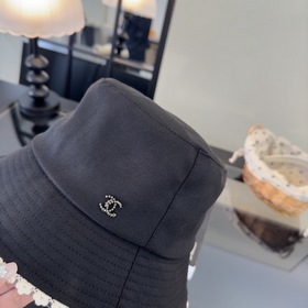 Новая рыбацкая кепка от Chanel для защ