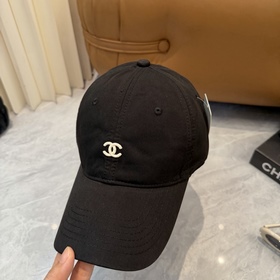 [CHANEL] Новая бейсболка с лаконичной