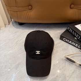 [CHANEL] Новая бейсболка с лаконичной 