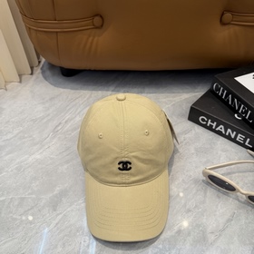 [CHANEL] Новая бейсболка с лаконичной 