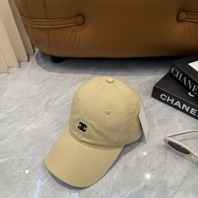 [CHANEL] Новая бейсболка с лаконичной 