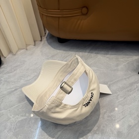 [CHANEL] Новая бейсболка с лаконичной 