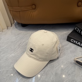 [CHANEL] Новая бейсболка с лаконичной 