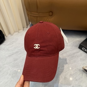 [CHANEL] Новая бейсболка с лаконичной 