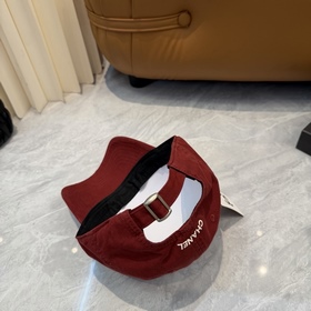 [CHANEL] Новая бейсболка с лаконичной 