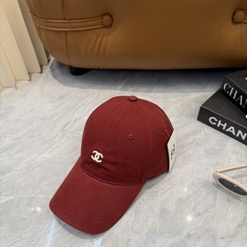 [CHANEL] Новая бейсболка с лаконичной 