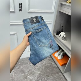 Кросин — брюки с широкими брючинами. Н