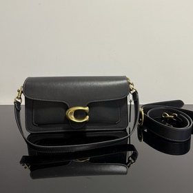 COACH — модель высшей линейки в полной