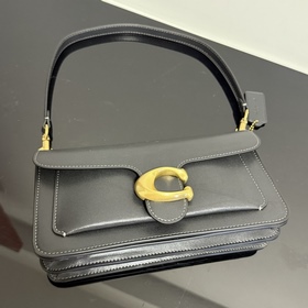 COACH — модель высшей линейки в полной