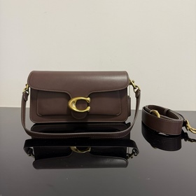 COACH — модель высшей серии в полной ф