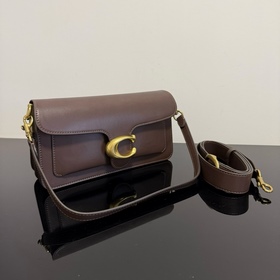 COACH — модель высшей серии в полной ф