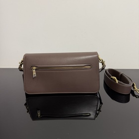 COACH — модель высшей серии в полной ф