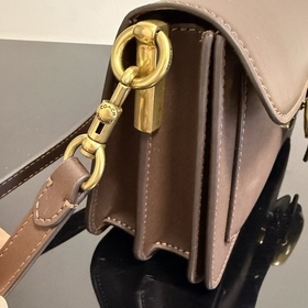 COACH — модель высшей серии в полной ф