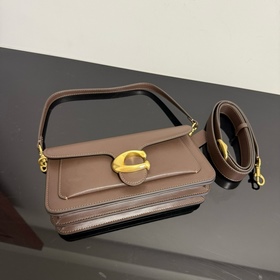 COACH — модель высшей серии в полной ф