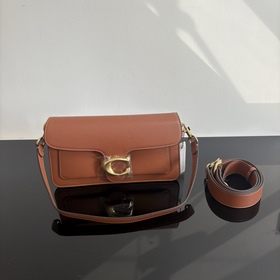 COACH — модель высшей линейки в полной