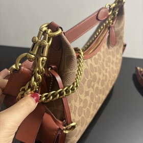 COACH — версия высшего класса в полной